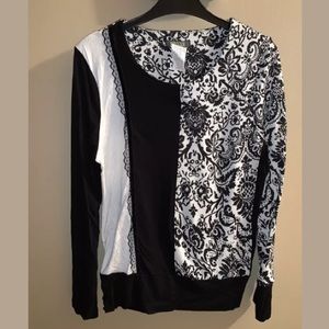 Ladies Black And White Sweater, Size Medium